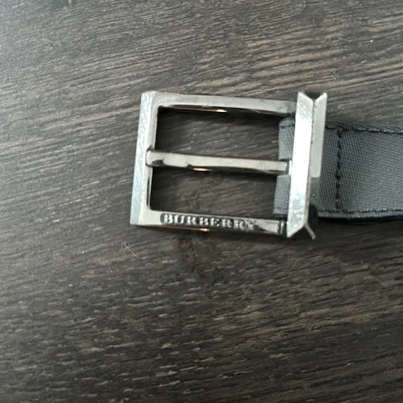 Mens Burberry belt - Picture 1 of 7